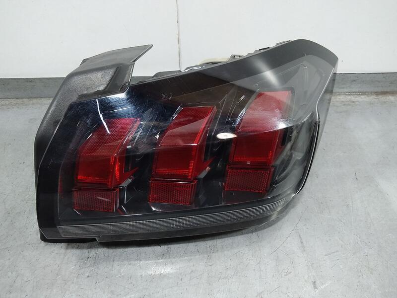 Piloto Trasero Derecho para Peugeot 208 (P2)