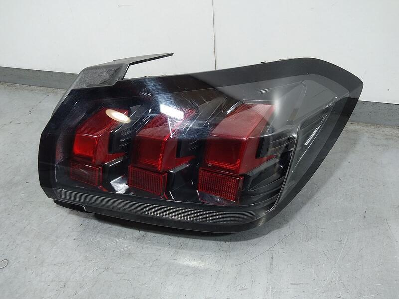 Piloto Trasero Derecho para Peugeot 208 (P2)