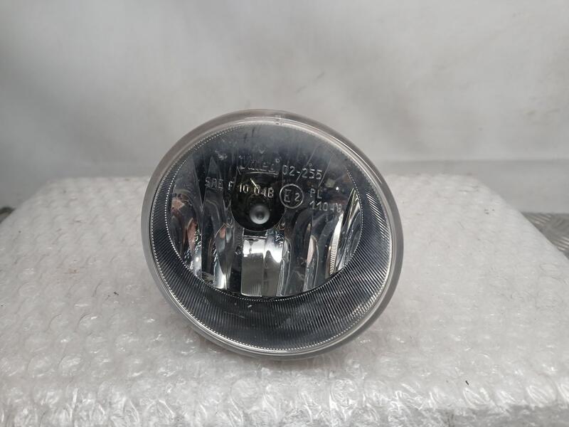 Faro Antiniebla Derecho para Toyota Auris