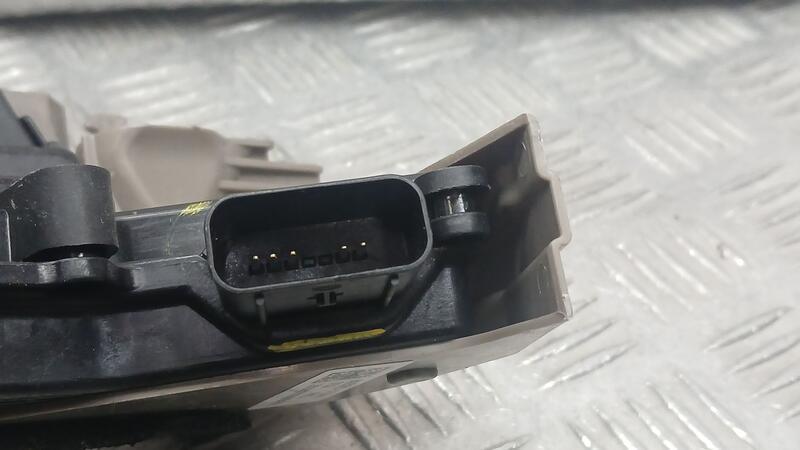 Cerradura Puerta Delantera Derecha para Kia Xceed