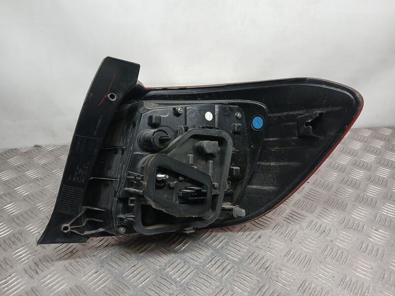 Piloto Trasero Izquierdo para Dacia Sandero