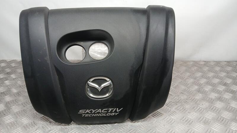 Tapa Motor para Mazda 2 Lim. ()
