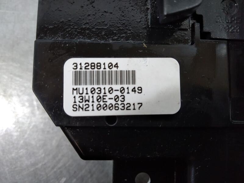Mando Climatizador para Volvo V40 Hatchback (525)