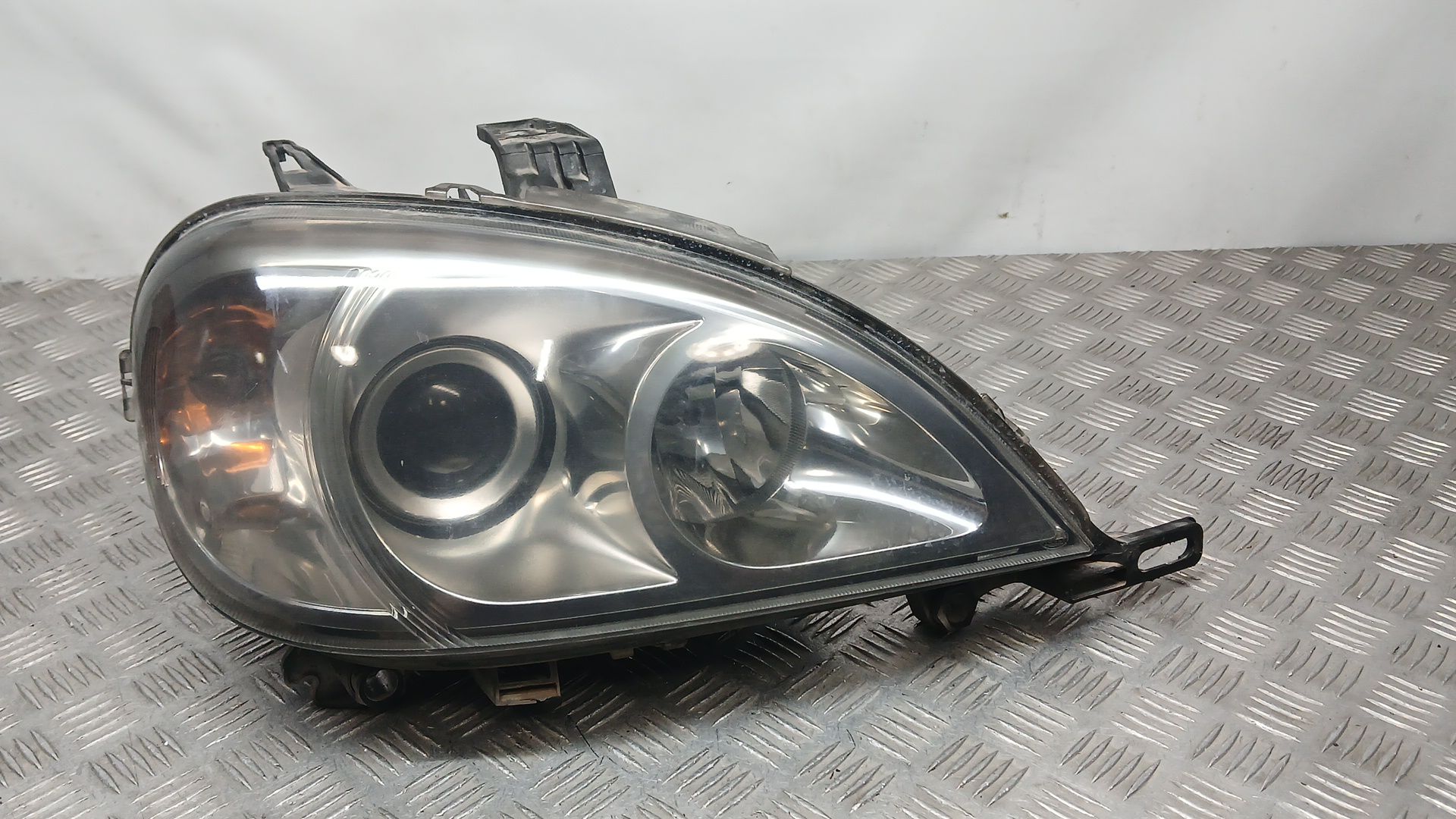 Faro Derecho para Mercedes-Benz Clase M (W163)