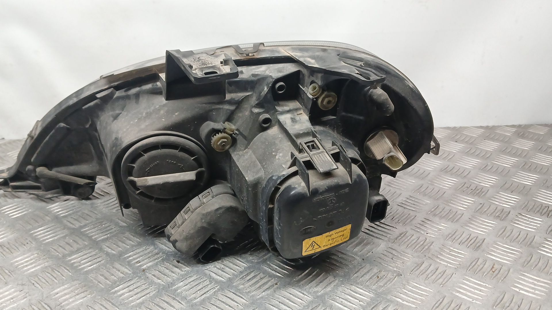 Faro Derecho para Mercedes-Benz Clase M (W163)