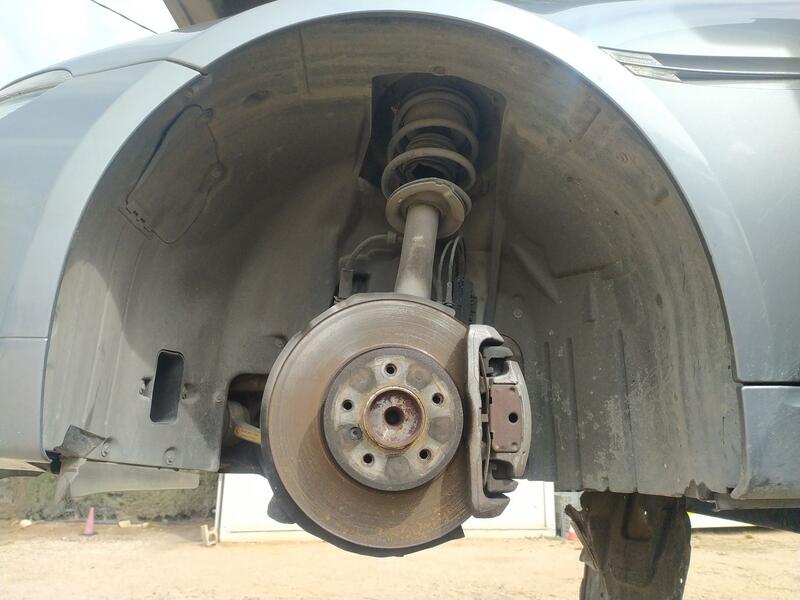 Plastico Pase Rueda Del. Izq. para Bmw 6 (E63)