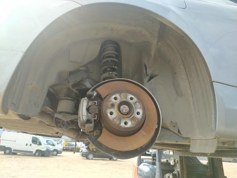 Plastico Pase Rueda Tras. Dch. para Bmw 6 (E63)