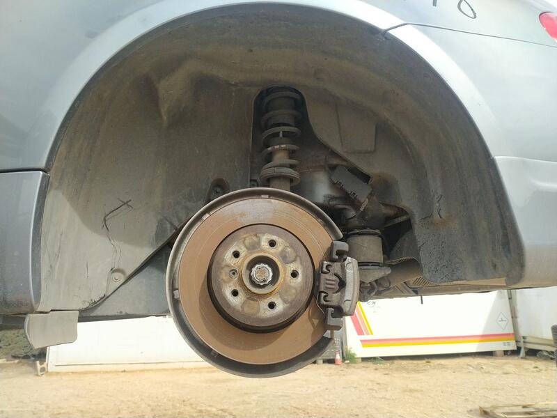 Plastico Pase Rueda Tras. Izq. para Bmw 6 (E63)