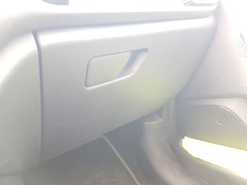 Guantera para Ford Fiesta Vii (Hj, Hf)