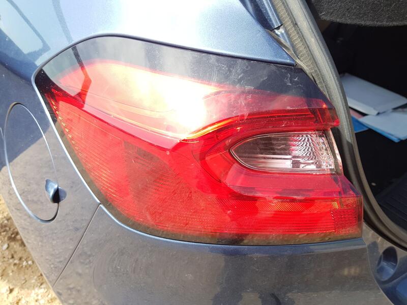 Piloto Trasero Izquierdo Exterior para Ford Fiesta Vii (Hj, Hf)