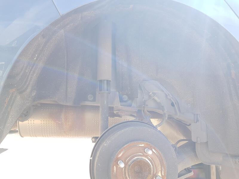 Plastico Pase Rueda Tras. Dch. para Ford Fiesta Vii (Hj, Hf)