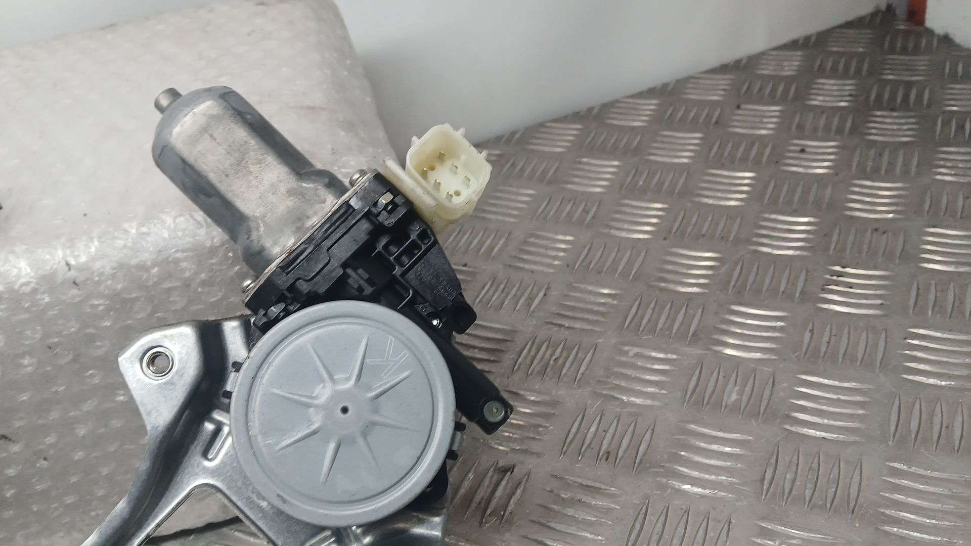 Elevalunas Trasero Izquierdo para Nissan X-Trail Iii (T32_, T32R, T32Rr)