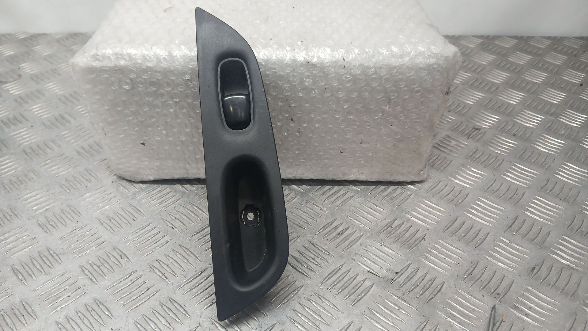 Mando Elevalunas Trasero Izquierdo para Nissan X-Trail Iii (T32_, T32R, T32Rr)