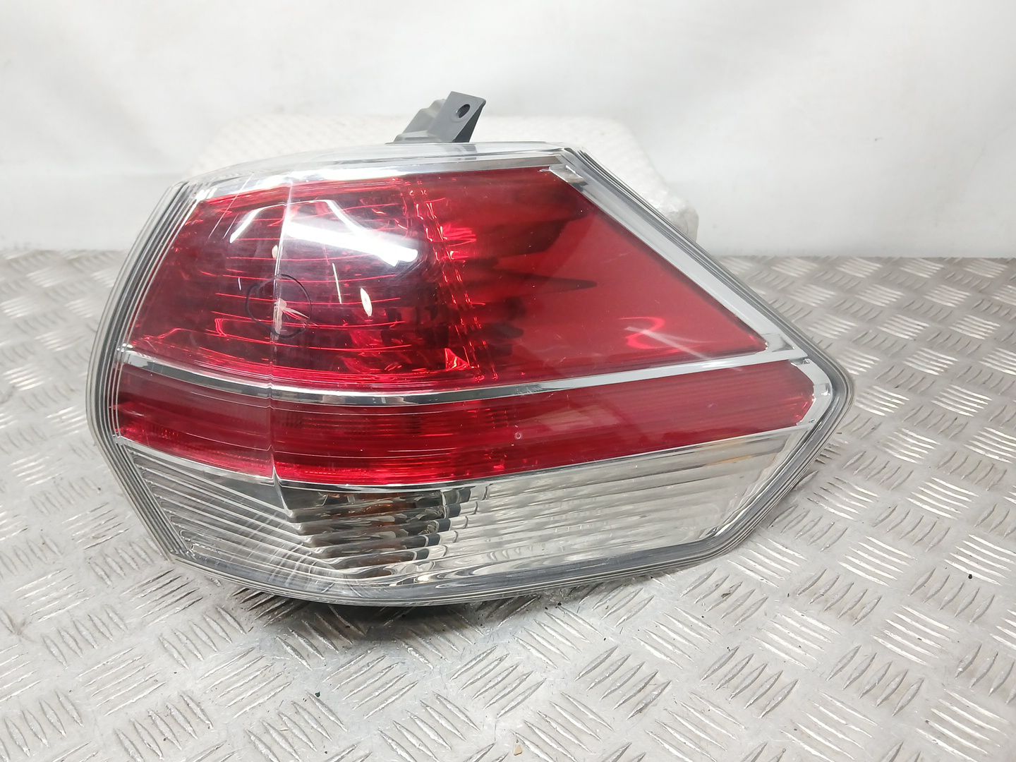 Piloto Trasero Derecho Exterior para Nissan X-Trail Iii (T32_, T32R, T32Rr)
