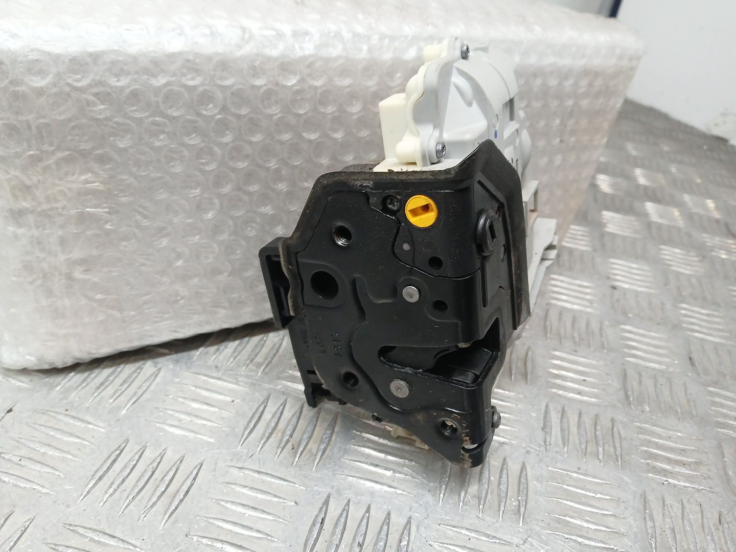 Cerradura Puerta Trasera Izquierda para Volkswagen Passat B7 (362)