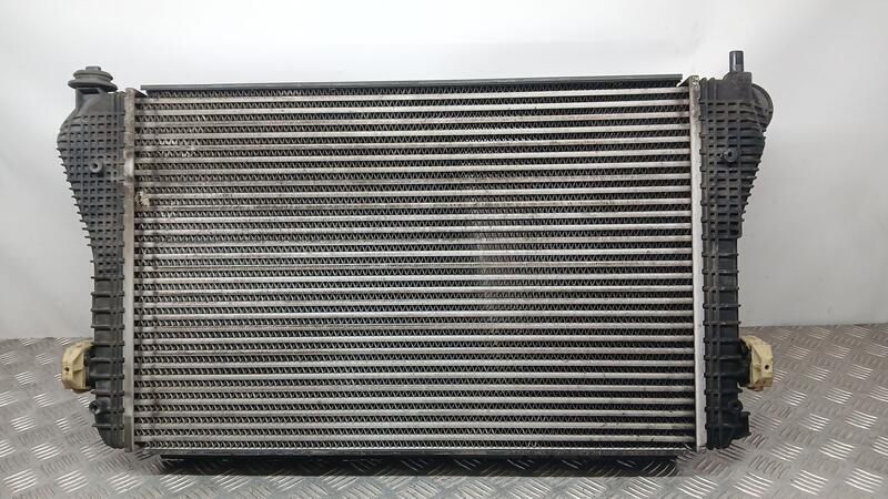 Intercooler para Volkswagen Passat B7 (362)