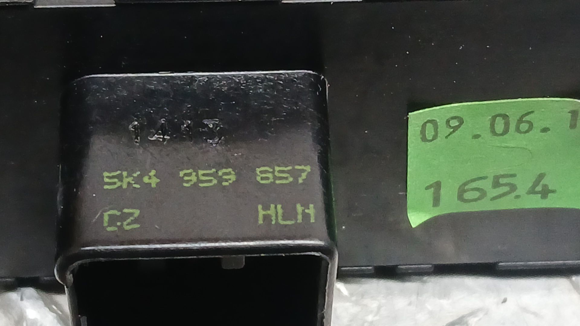 Mando Elevalunas Delantero Izquierdo para Volkswagen Passat B7 (362)