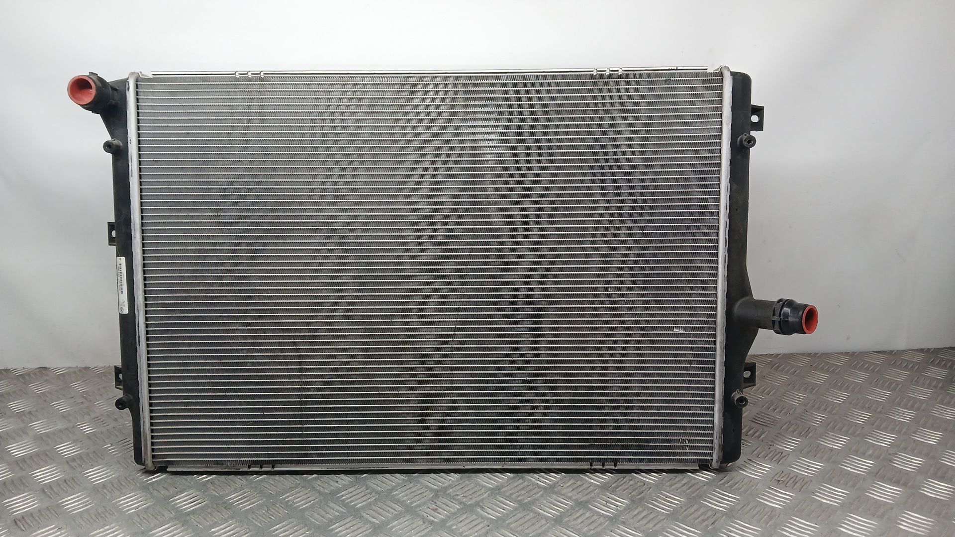 Radiador Agua para Volkswagen Passat B7 (362)