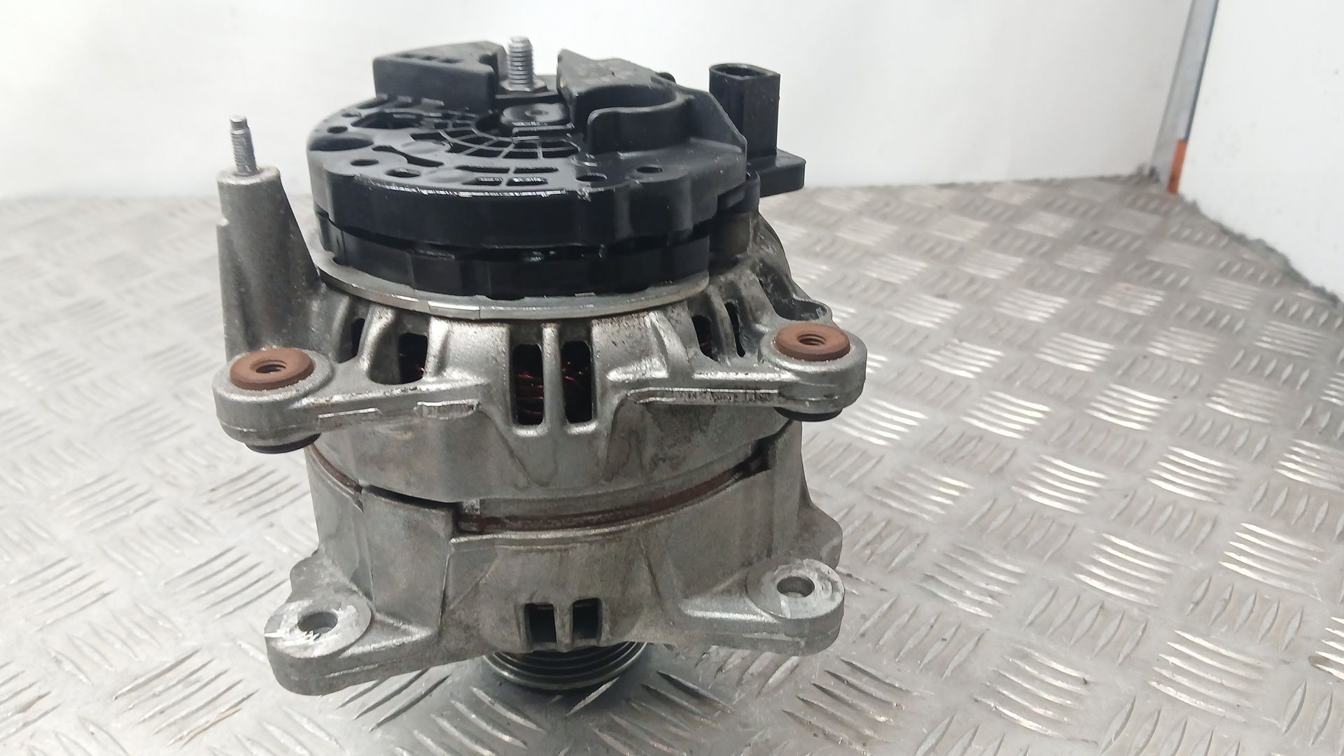 Alternador para Audi Q3 (8Ub, 8Ug)