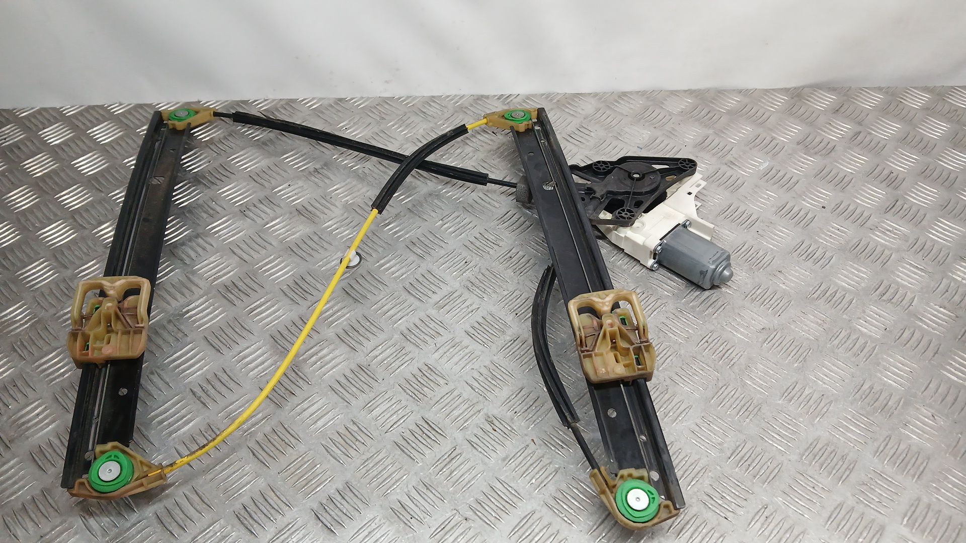 Elevalunas Delantero Derecho para Audi Q3 (8Ub, 8Ug)