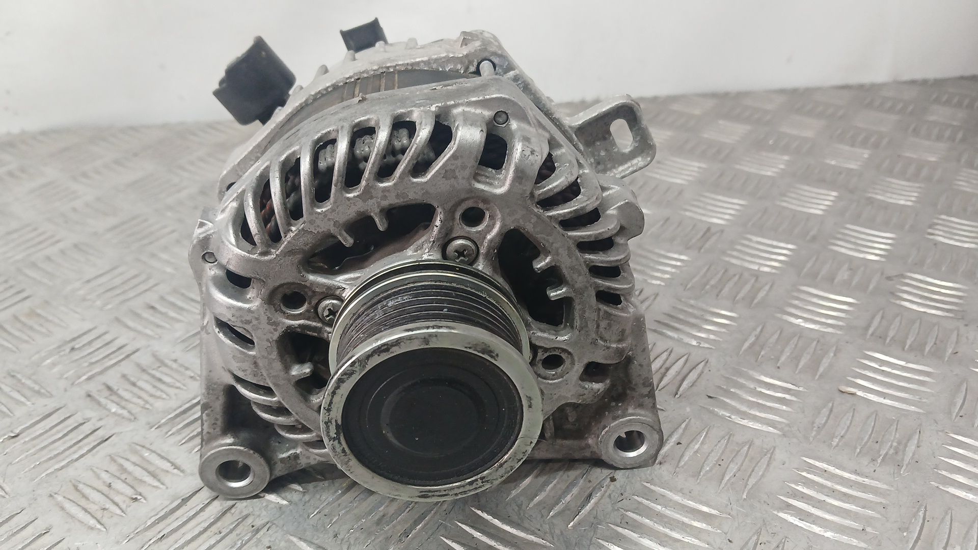 Alternador para Peugeot Partner Furgoneta/Monovolumen (K9)