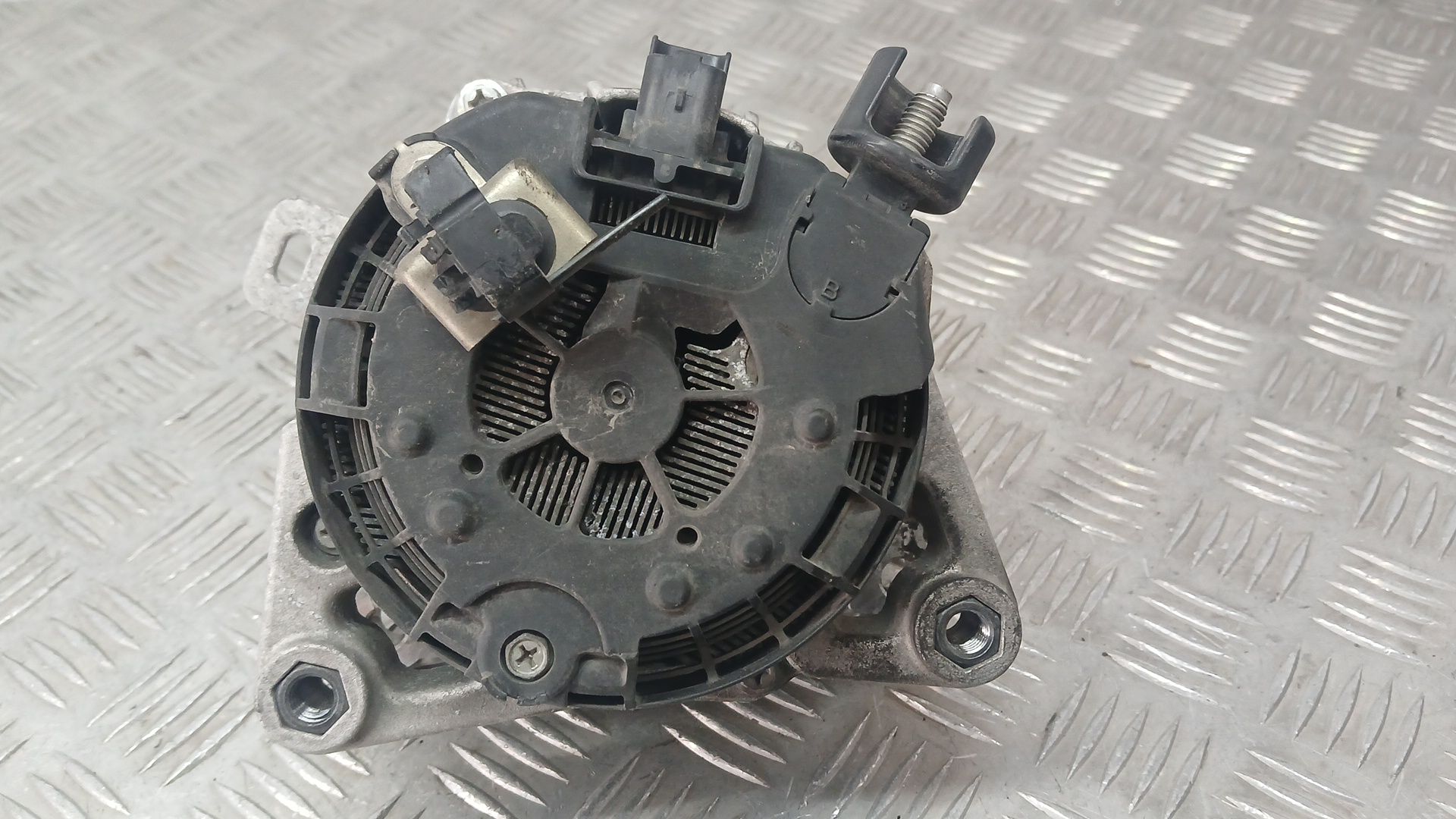 Alternador para Peugeot Partner Furgoneta/Monovolumen (K9)