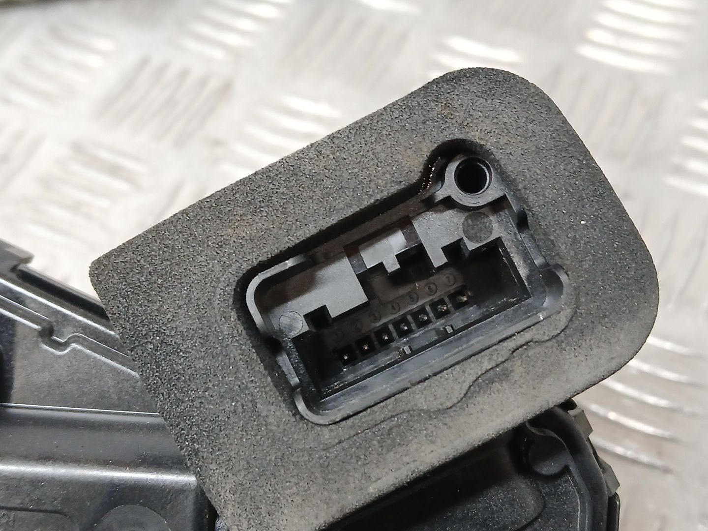 Cerradura Puerta Delantera Derecha para Volkswagen Polo Vi (Aw1, Bz1, Ae1)
