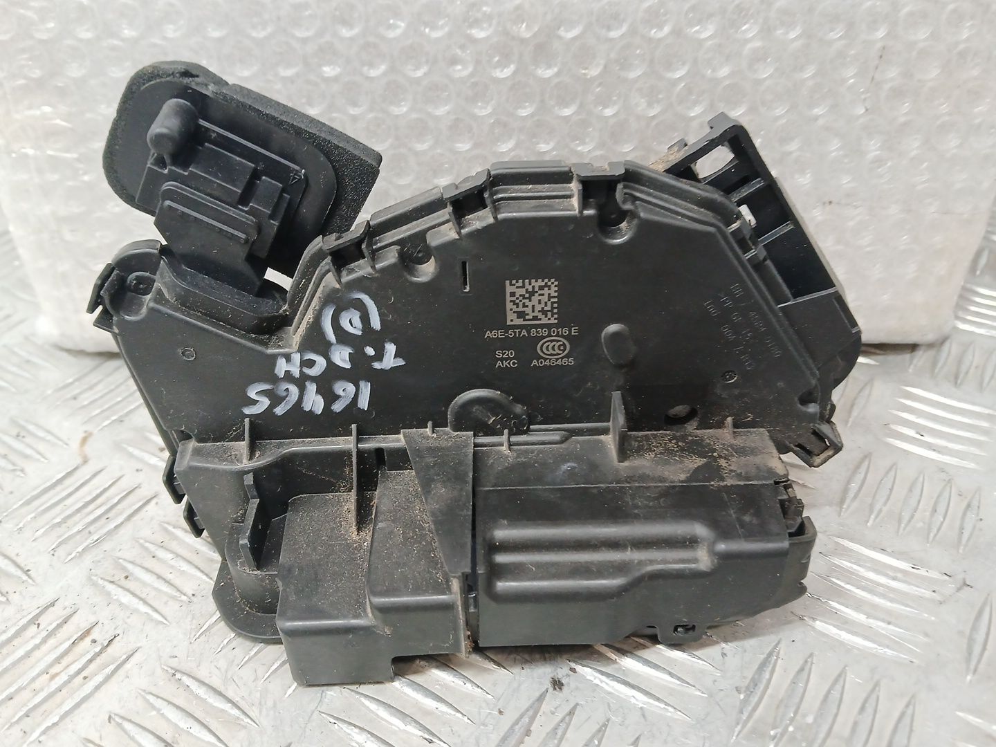 Cerradura Puerta Trasera Derecha para Volkswagen Polo Vi (Aw1, Bz1, Ae1)