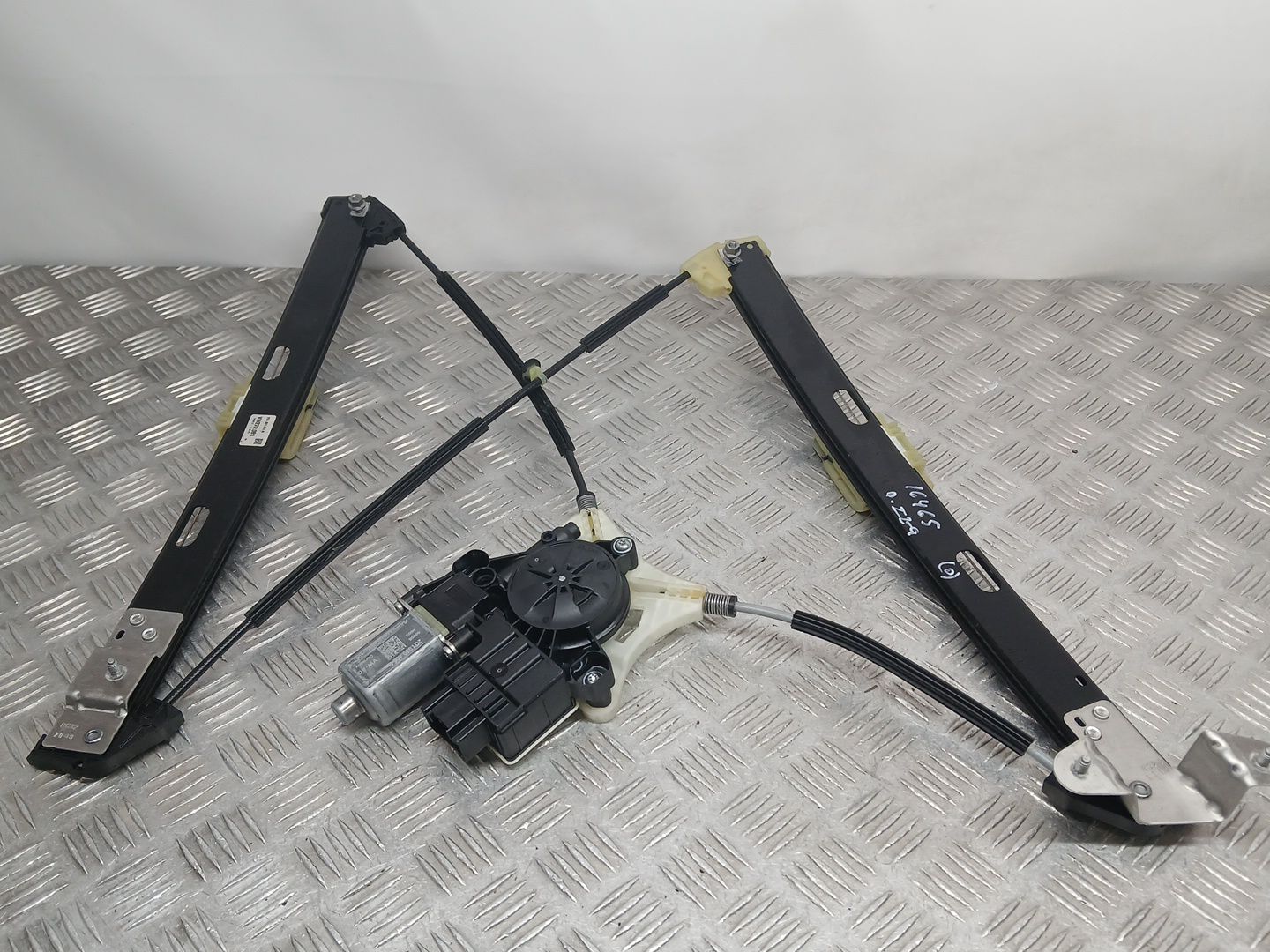 Elevalunas Delantero Izquierdo para Volkswagen Polo Vi (Aw1, Bz1, Ae1)