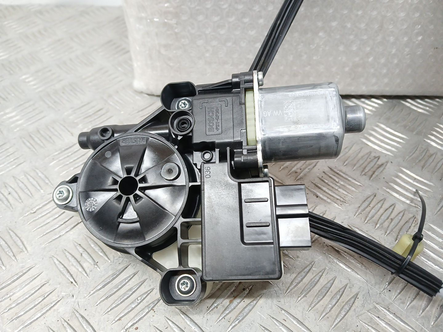 Elevalunas Trasero Derecho para Volkswagen Polo Vi (Aw1, Bz1, Ae1)