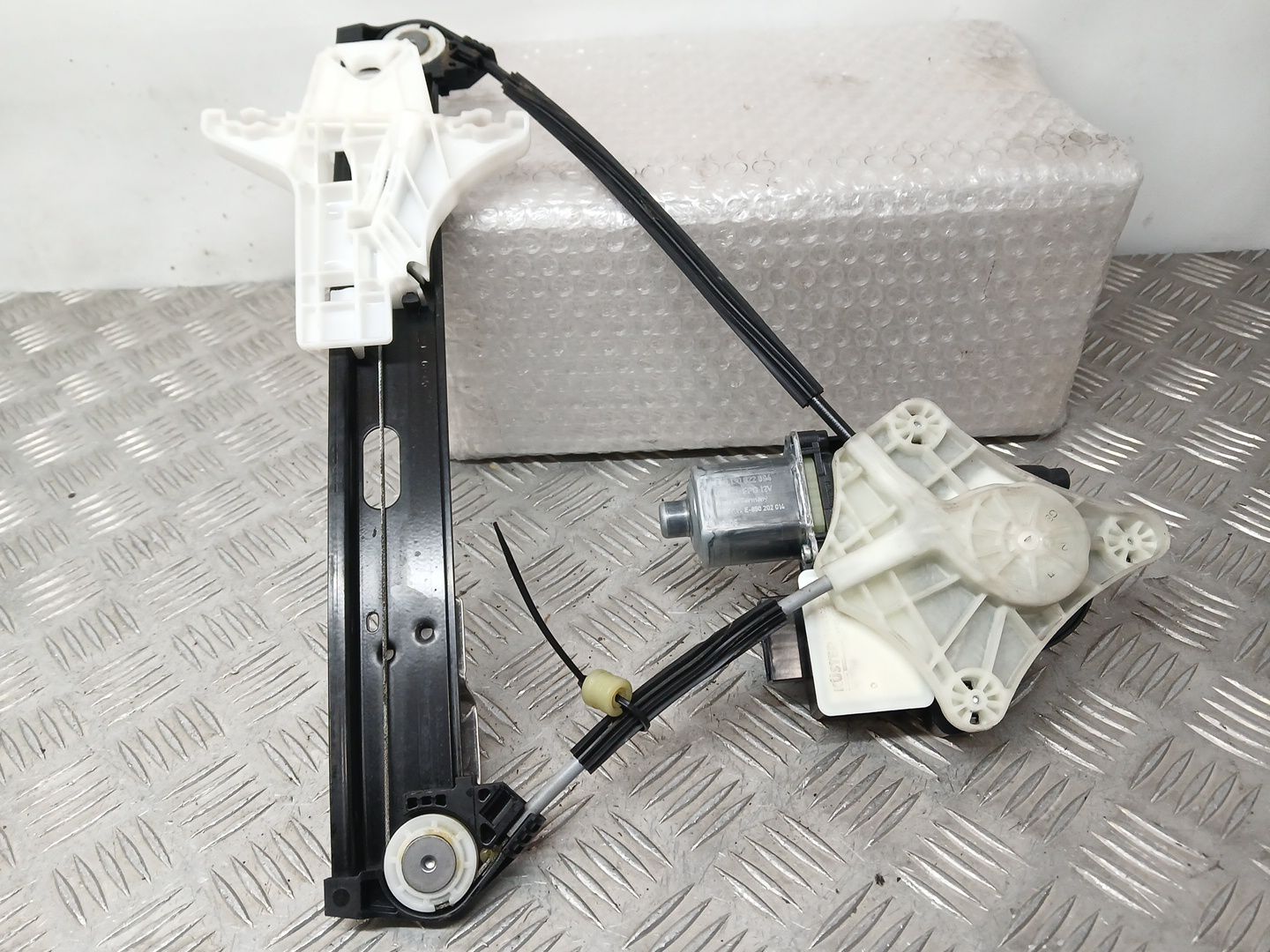Elevalunas Trasero Derecho para Volkswagen Polo Vi (Aw1, Bz1, Ae1)