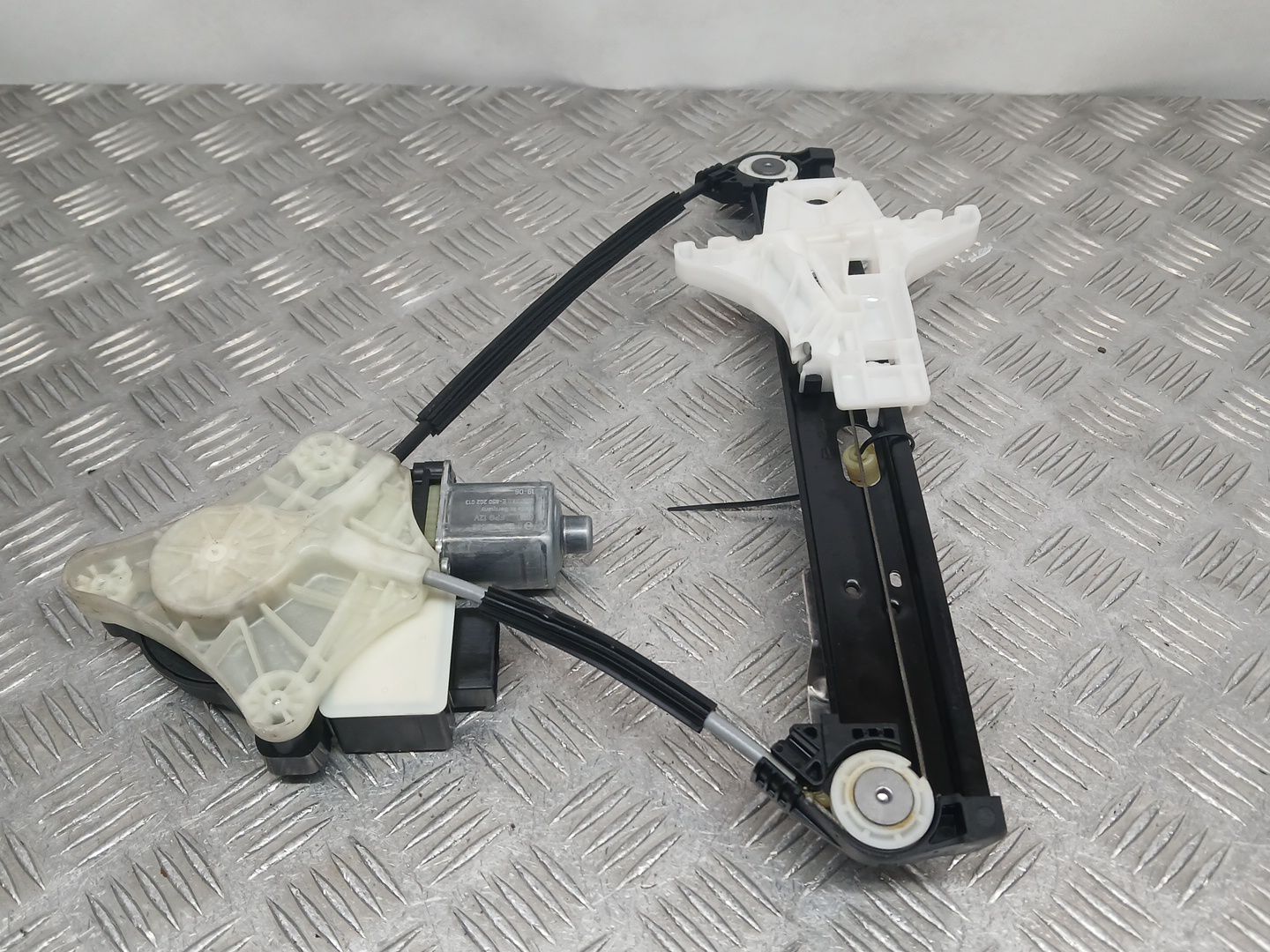 Elevalunas Trasero Izquierdo para Volkswagen Polo Vi (Aw1, Bz1, Ae1)