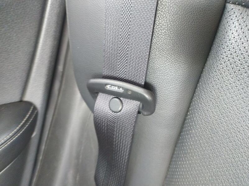 Cinturon Seguridad Trasero Derecho para Nissan Pulsar Hatchback (C13)