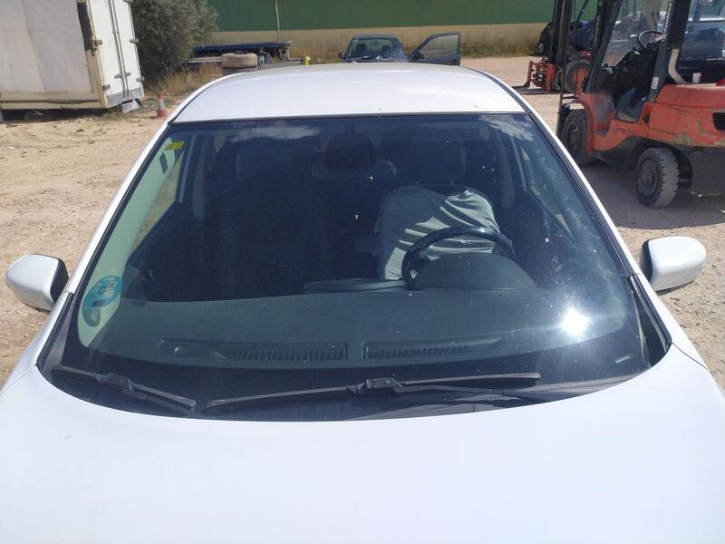 Parabrisas para Nissan Pulsar Hatchback (C13)