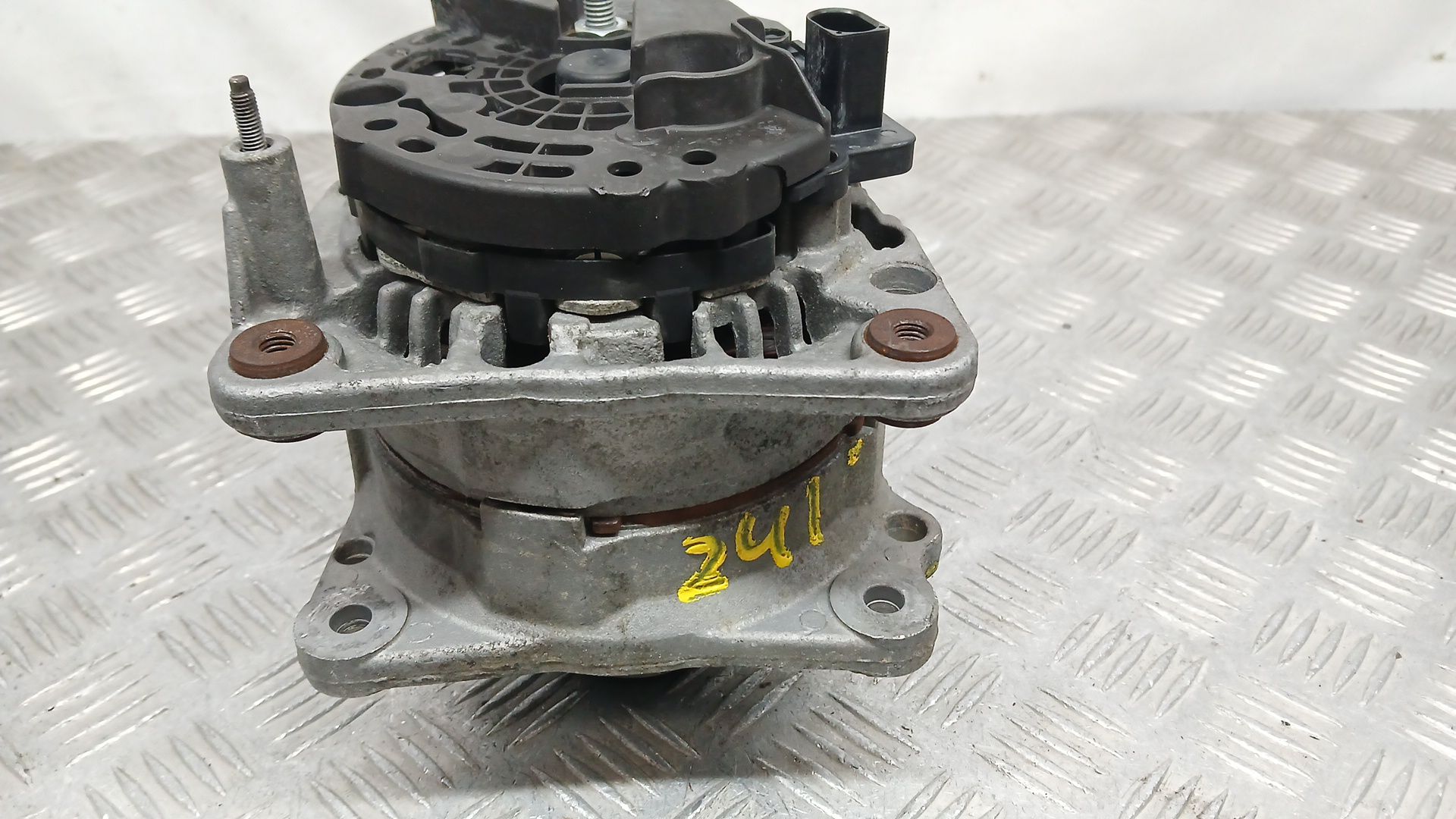 Alternador para Volkswagen Polo (6N2)