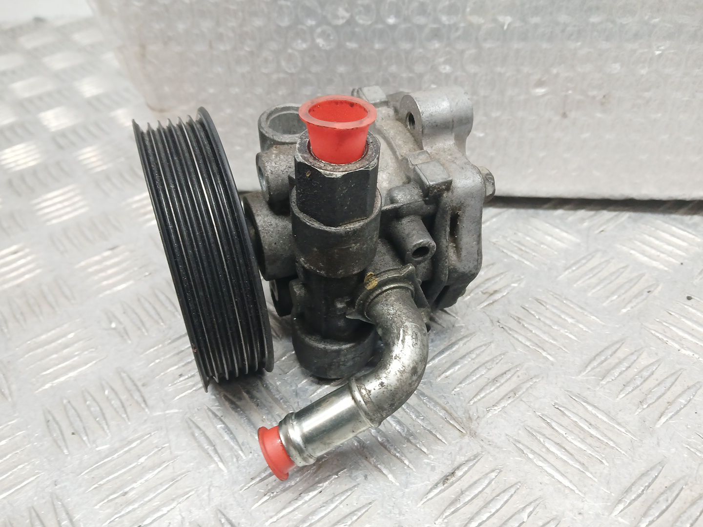 Bomba Direccion para Dodge Avenger
