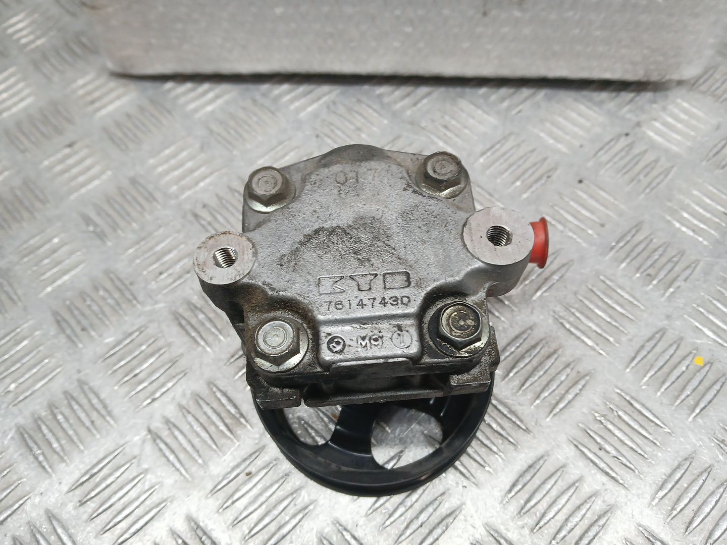 Bomba Direccion para Dodge Avenger