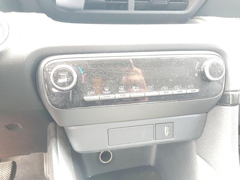 Mando Climatizador para Toyota Yaris (_P21_, _Pa1_, _Ph1_)