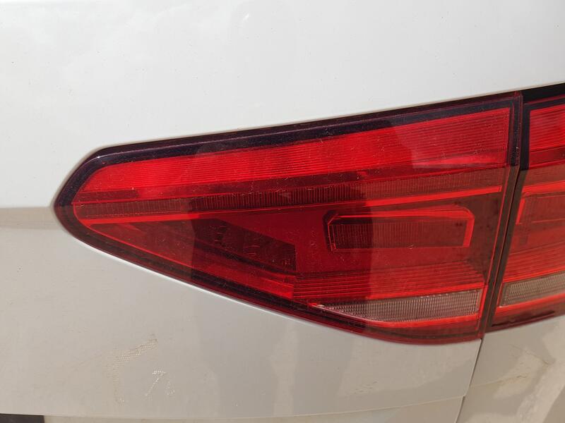 Piloto Trasero Derecho Interior para Volkswagen Touran (5T1)