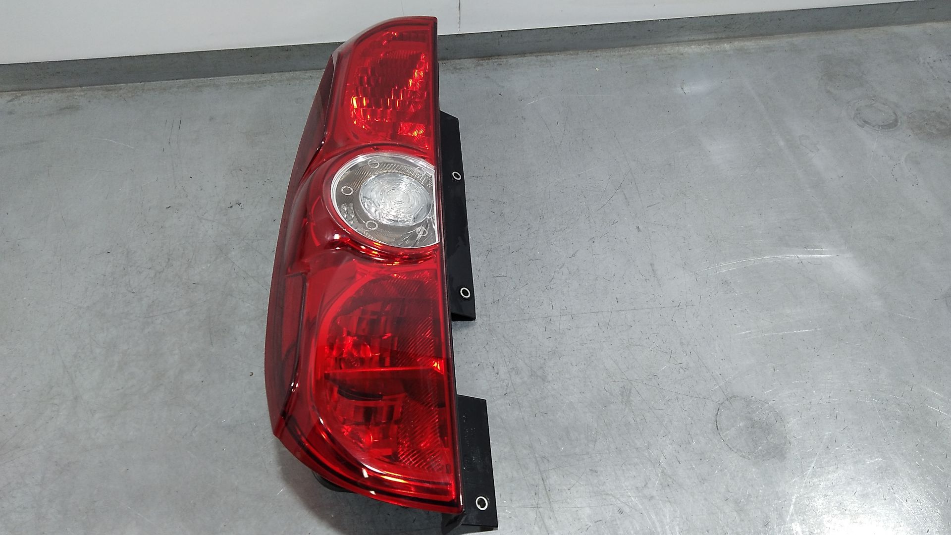Piloto Trasero Izquierdo para Fiat Doblo Cargo (263_)