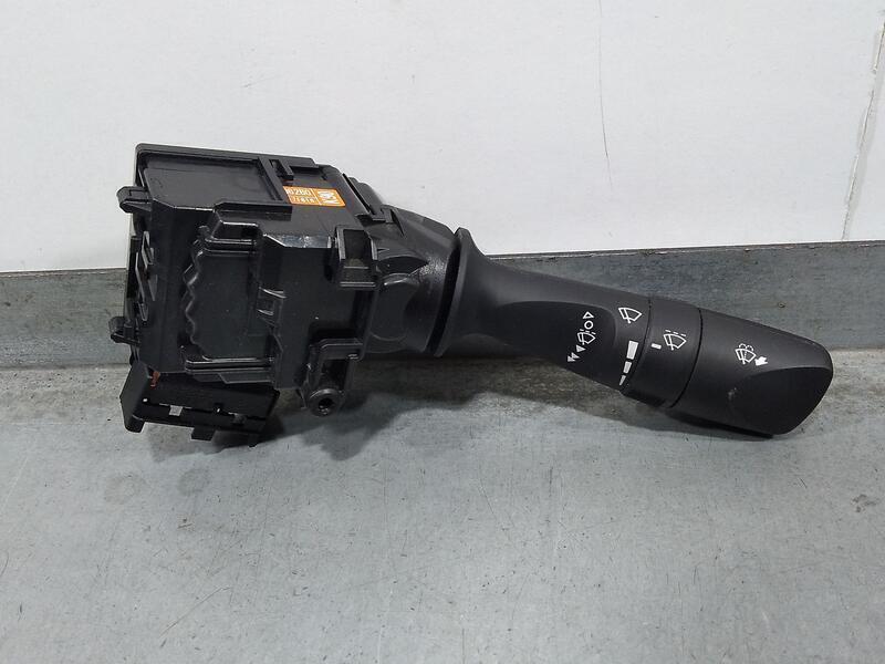 Mando Limpia para Toyota Hilux (Gun1)