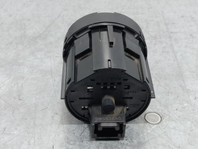 Interruptor para Toyota Hilux (Gun1)