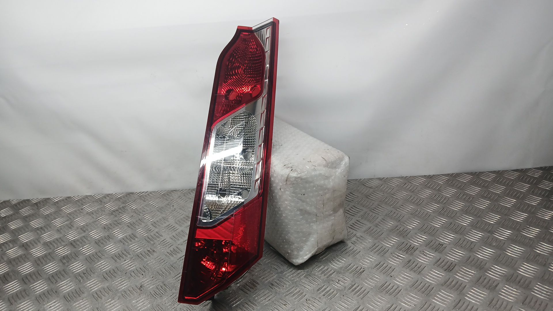 Piloto Trasero Derecho para Ford Transit Connect Monospace