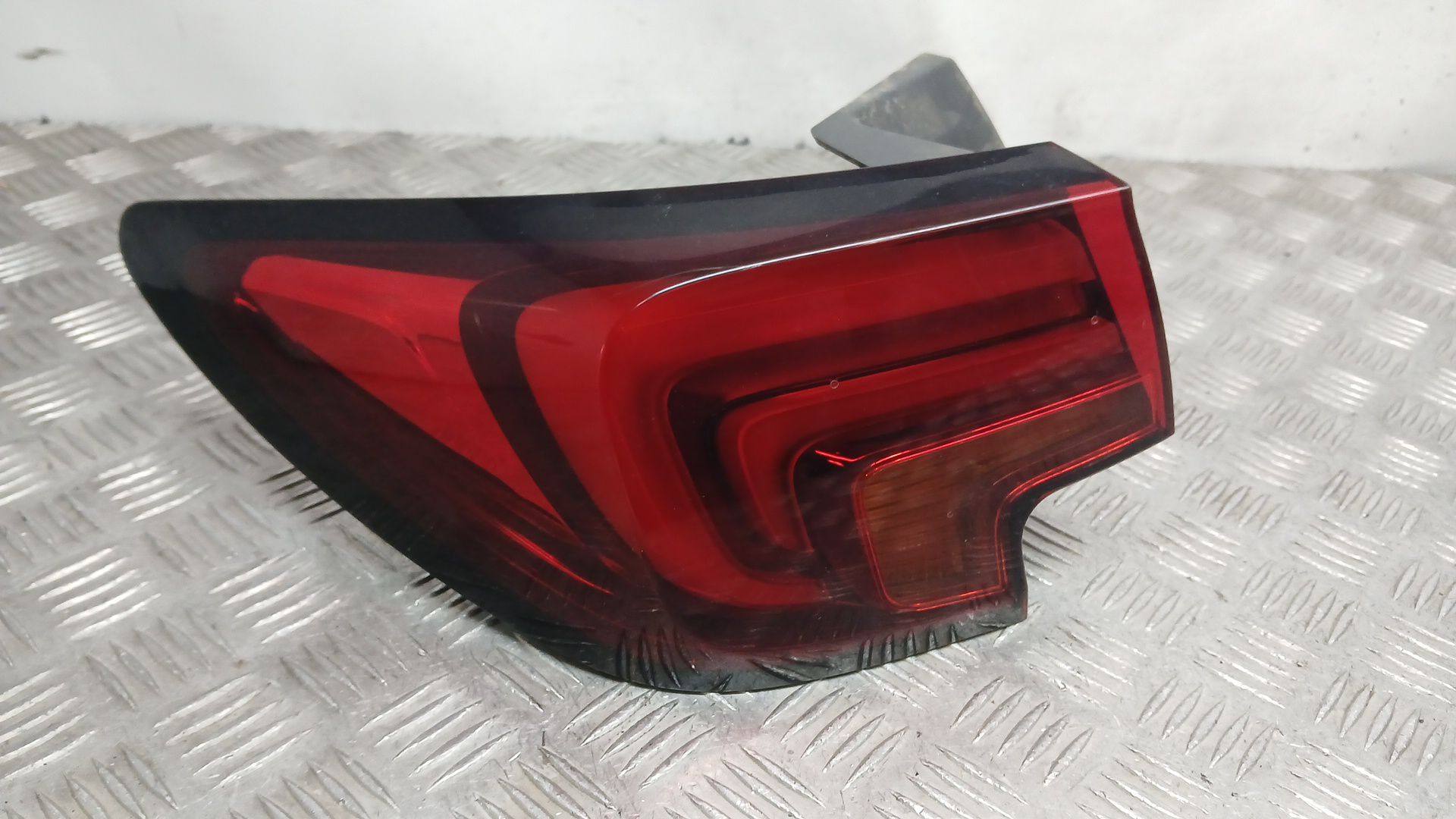 Piloto Trasero Izquierdo Exterior para Opel Astra K (B16)