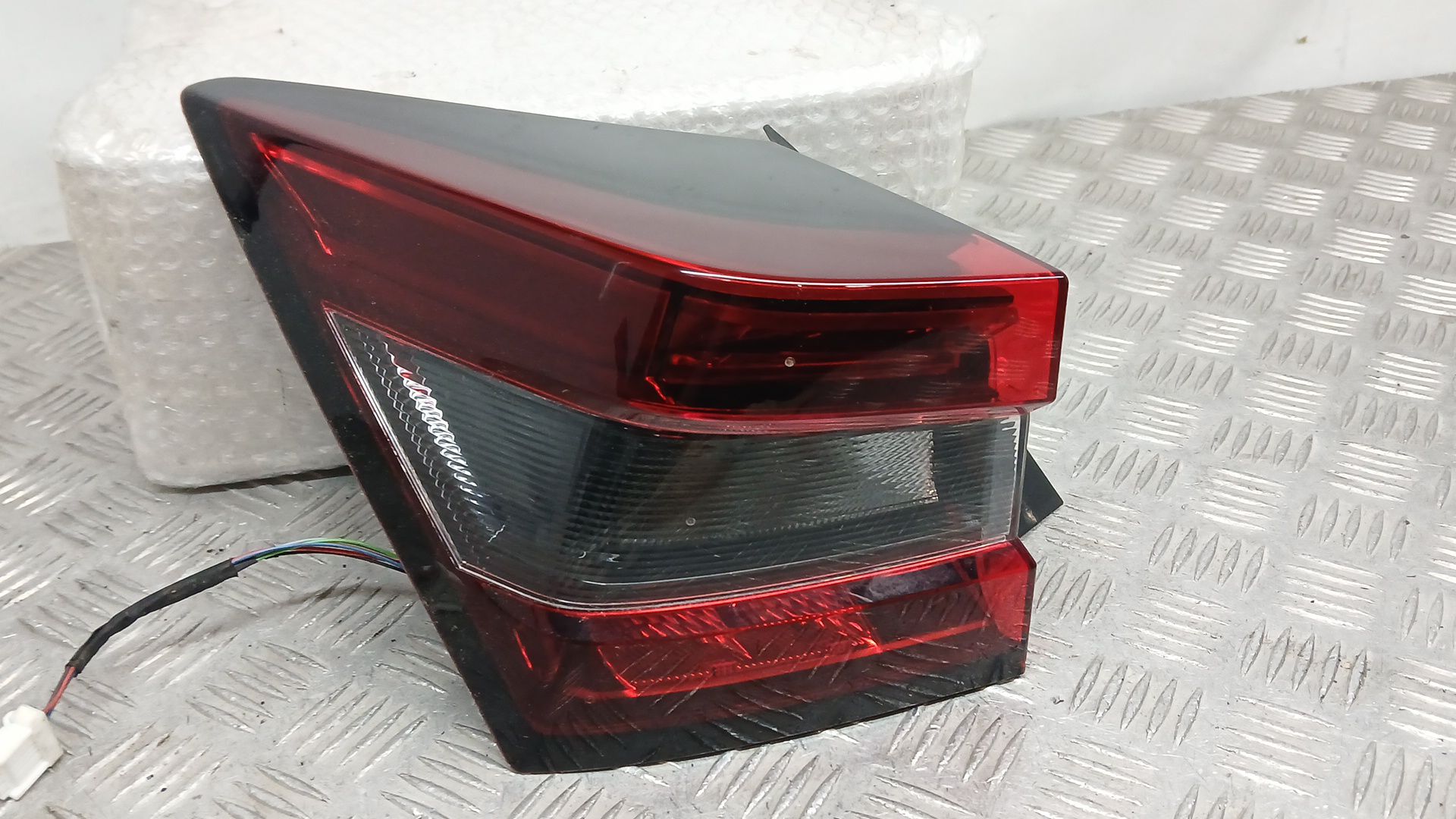 Piloto Trasero Izquierdo Exterior para Nissan Juke (F16_)