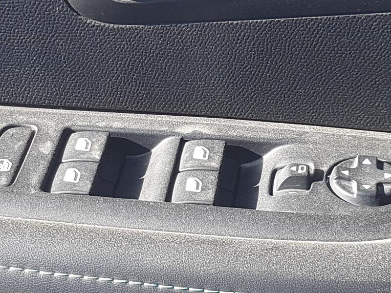 Mando Elevalunas Delantero Izquierdo para Peugeot 208 Ii (Ub_, Up_, Uw_, Uj_)