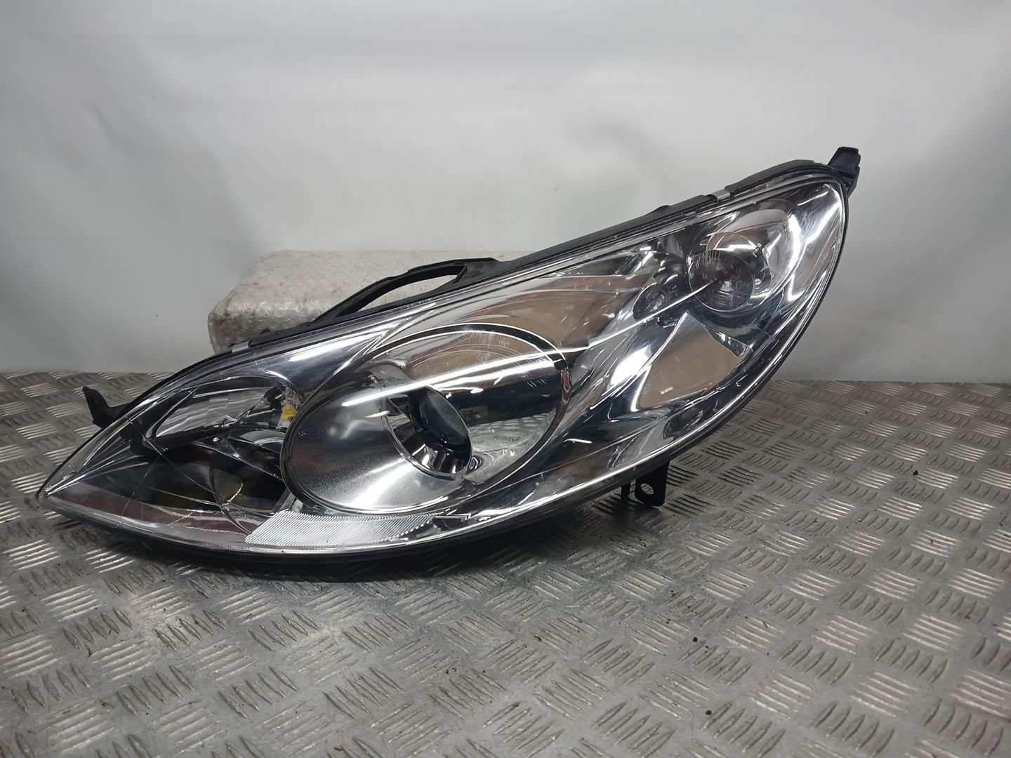 Faro Izquierdo para Peugeot 407 (6D_)