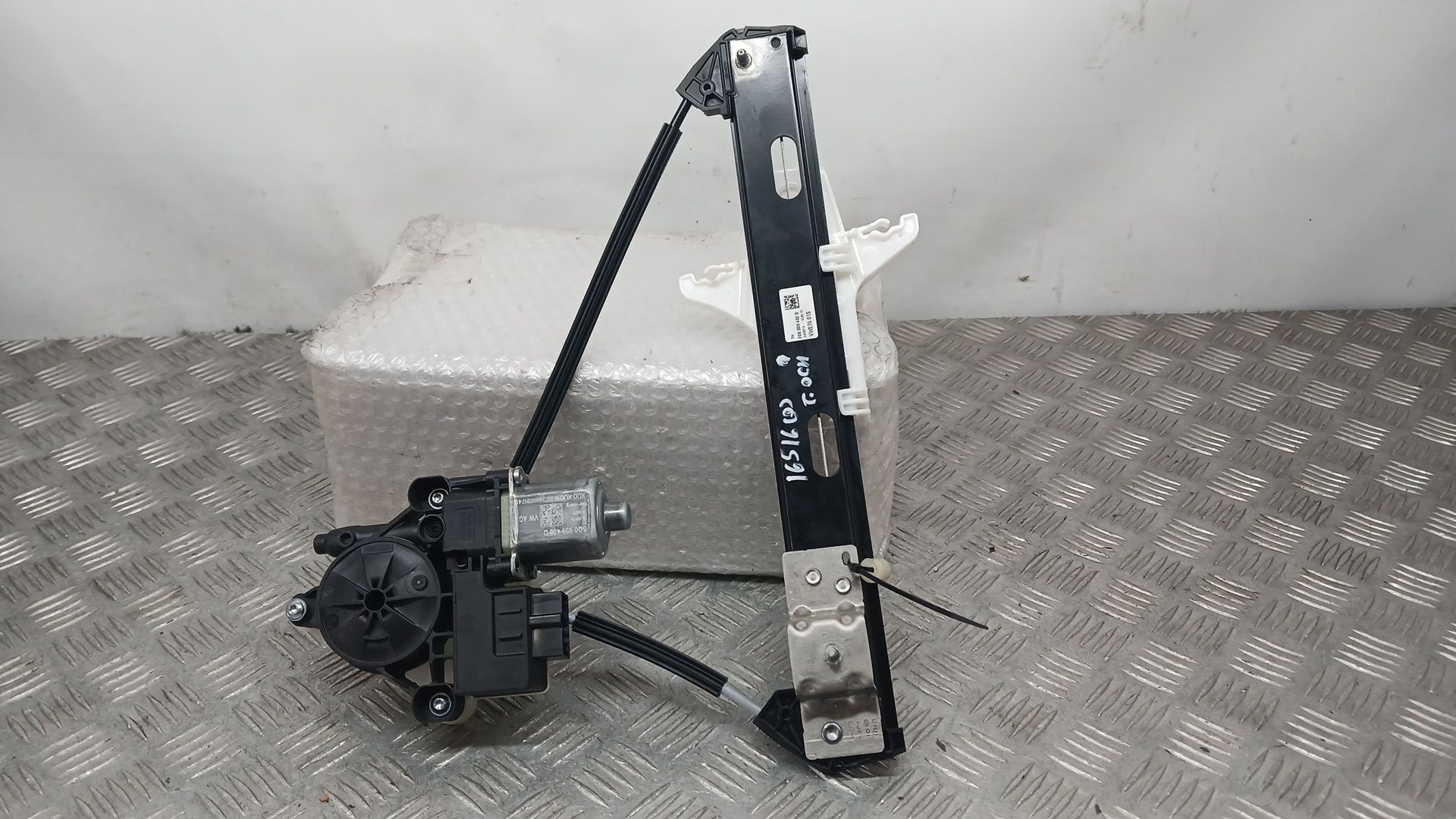 Elevalunas Trasero Derecho para Volkswagen Taigo (Cs1)
