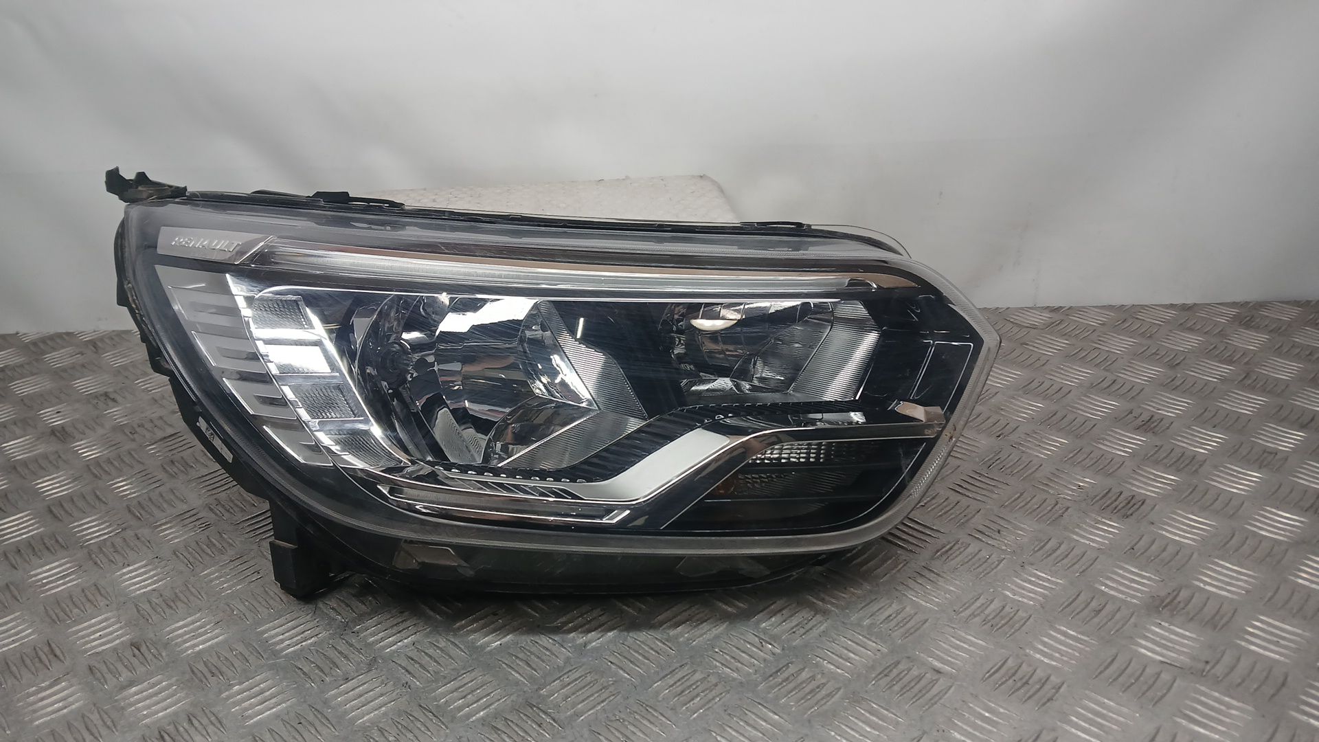 Faro Derecho para Renault Express Furgoneta/Monovolumen