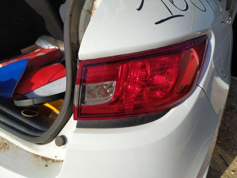 Piloto Trasero Derecho Exterior para Renault Clio Iv (Bh_)